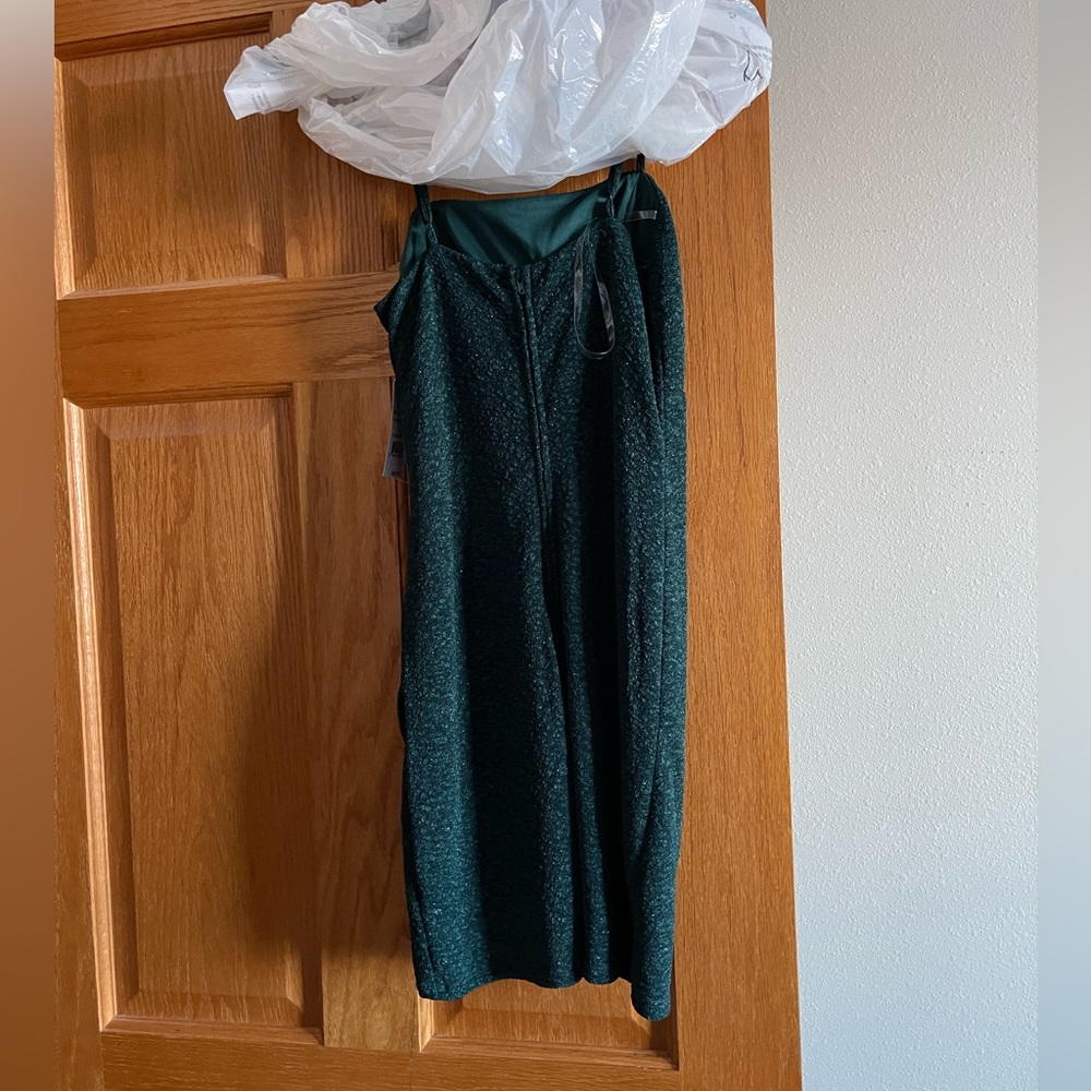 Nice dress my daughter used for a school dance.